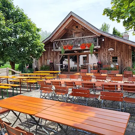 Wirtshaus Zur Bina 호텔 2*