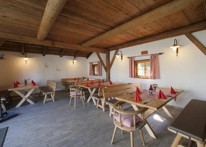 Hotel Wirtshaus Zur Bina 2*